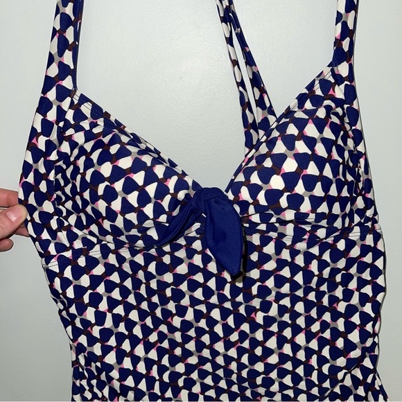 Boden Tankini Top Women’s Size 8 US Halter Padded Bow Front Patterned Swimsuit - Picture 3 of 9